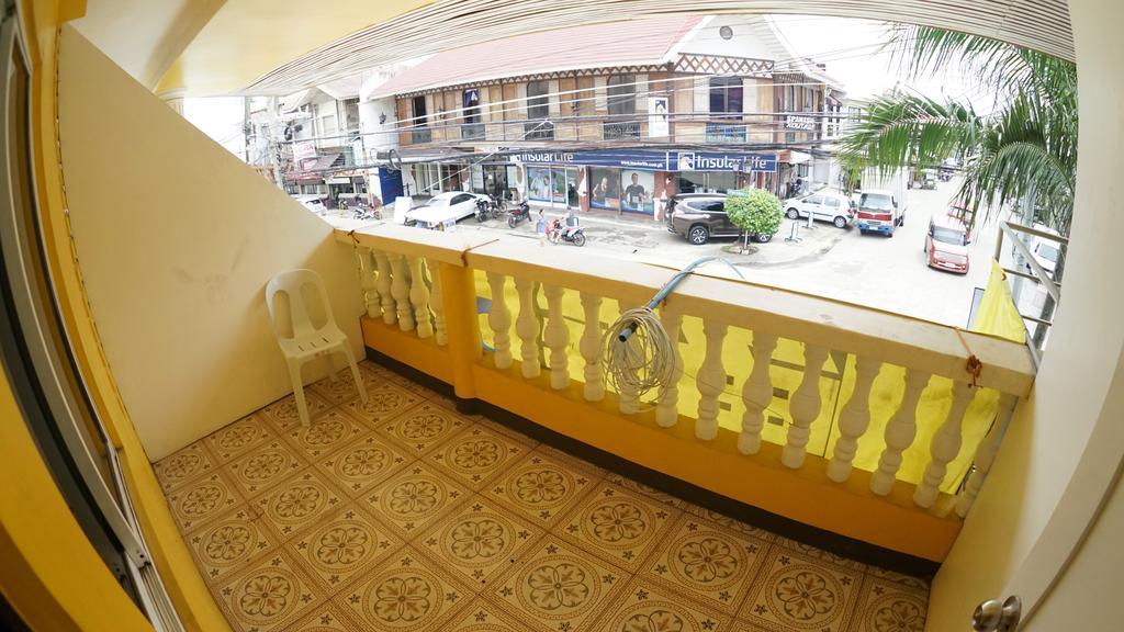 U Feel Fun House Hotel Dumaguete City Екстериор снимка