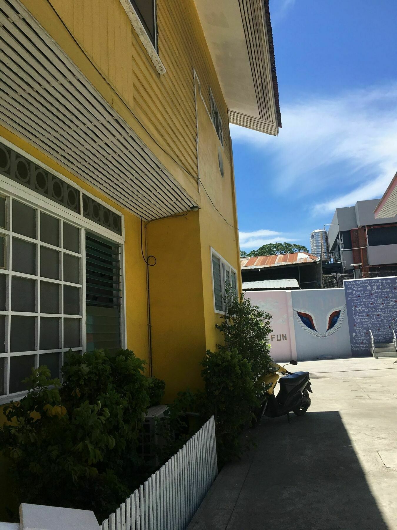 U Feel Fun House Hotel Dumaguete City Екстериор снимка